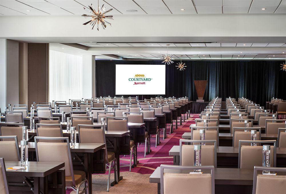Courtyard By Marriott Angeles L.a. Live 3*