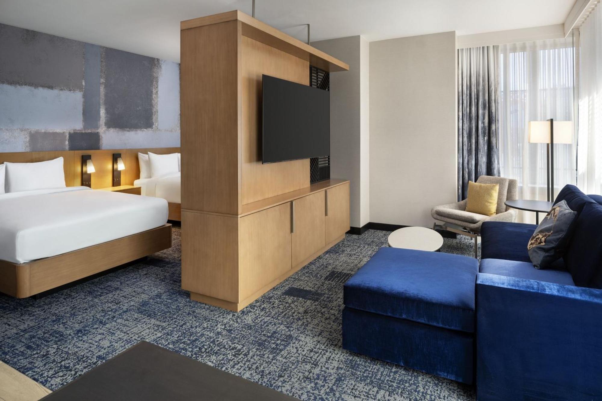 Courtyard By Marriott Angeles L.a. Live Hotel 3*