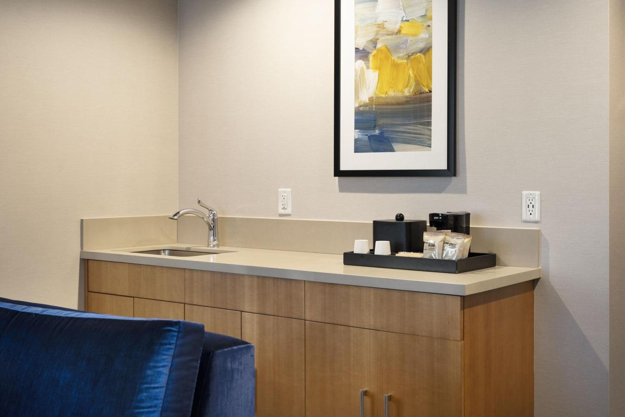 Courtyard By Marriott Angeles L.a. Live